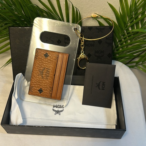 💯 Authentic MCM Brown Visetos Card Case, New With Tags   Unique and Rare item. - Picture 8 of 13